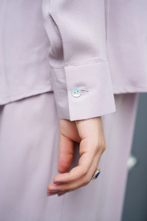 MAUVE WHISPER